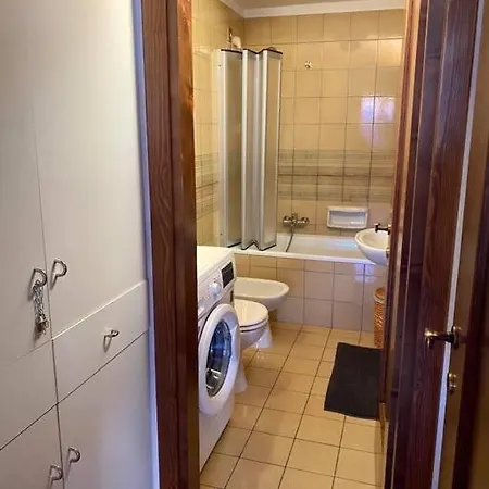 Vicino A Cortina D'ampezzo Con Garage شقة *