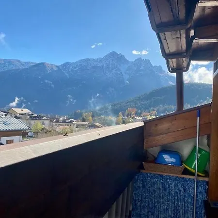 アパート Vicino A Cortina D'ampezzo Con Garage ピエーヴェ・ディ・カドーレ